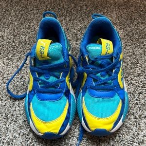 Boys sneakers size 1.5 Puma